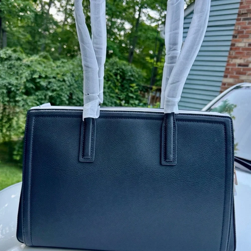 Michael Kors Elegant Black Laila - Picture 6 of 12